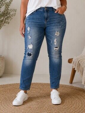 TORRID DISTRESSED RIPPED PATCH JEANS SZ 14 1X